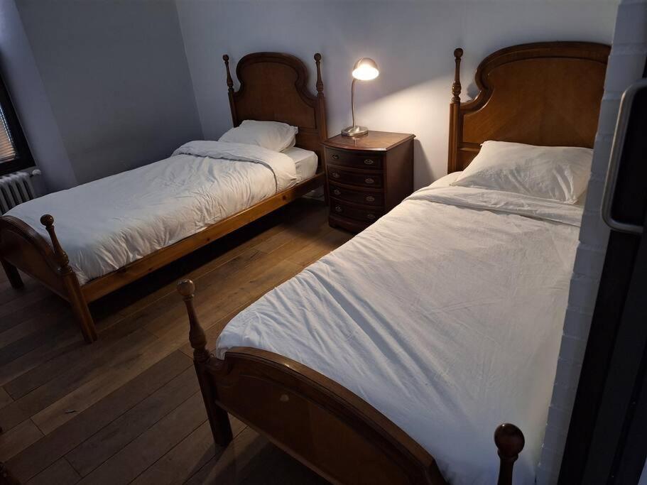 セゴビア Casa Bajo El Acueducto Con Plaza De Garajeヴィラ エクステリア 写真