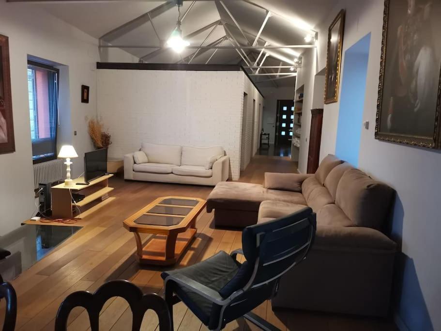 セゴビア Casa Bajo El Acueducto Con Plaza De Garajeヴィラ エクステリア 写真