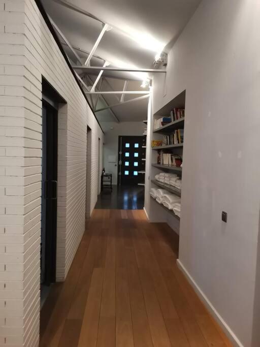 セゴビア Casa Bajo El Acueducto Con Plaza De Garajeヴィラ エクステリア 写真