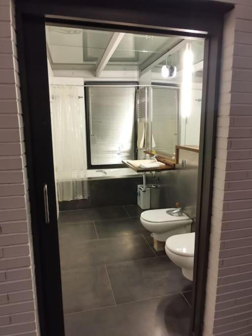 セゴビア Casa Bajo El Acueducto Con Plaza De Garajeヴィラ エクステリア 写真