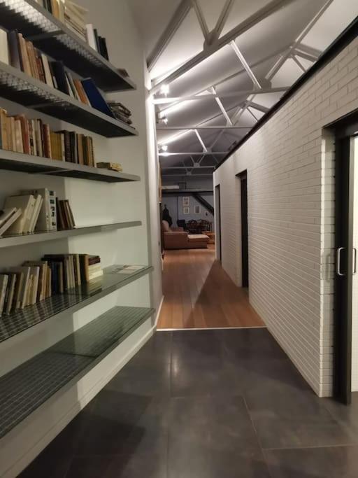 セゴビア Casa Bajo El Acueducto Con Plaza De Garajeヴィラ エクステリア 写真
