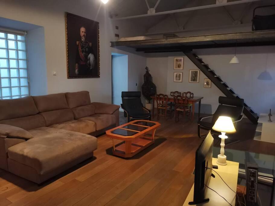 セゴビア Casa Bajo El Acueducto Con Plaza De Garajeヴィラ エクステリア 写真